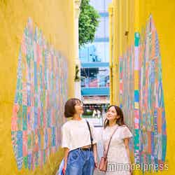 カトン地区のアート(C)モデルプレス