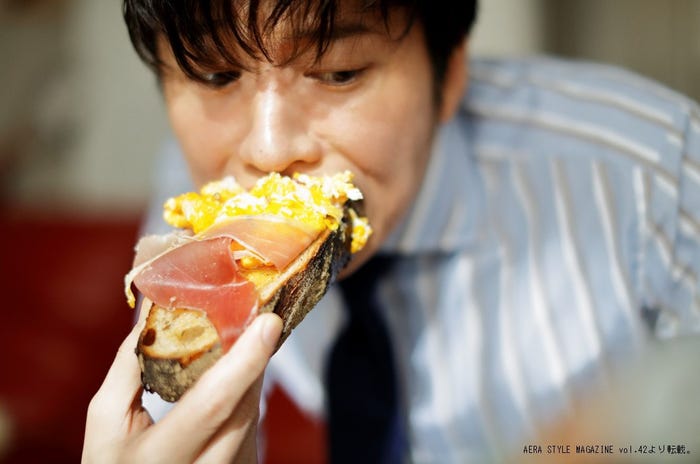 田中圭「アエラスタイルマガジンvol.42」より(提供写真)