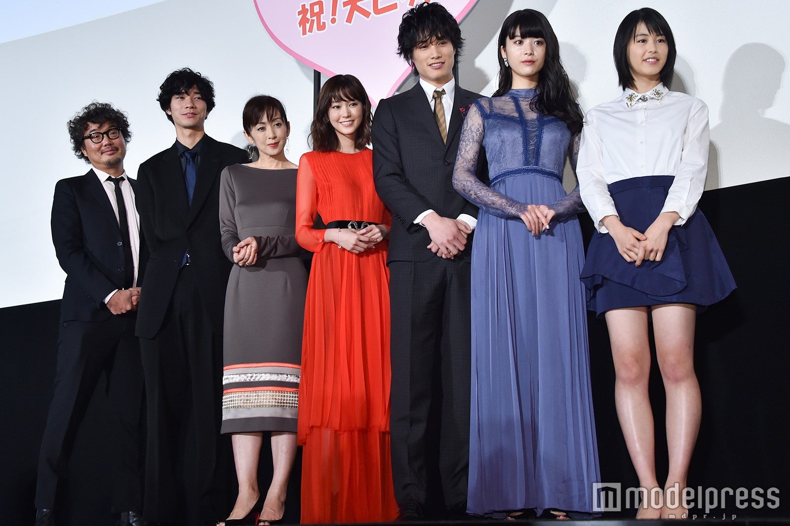 （左から）三木康一郎監督、清原翔、斉藤由貴、桐谷美玲、鈴木伸之、馬場ふみか、竹内愛紗（C）モデルプレス