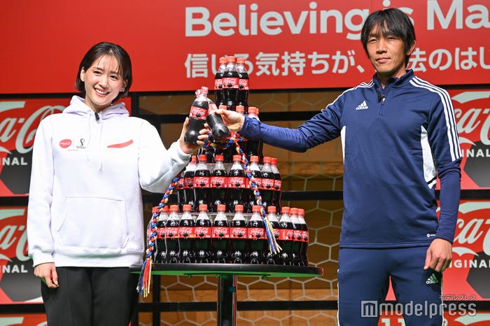 綾瀬はるか、中村俊輔 (C)モデルプレス