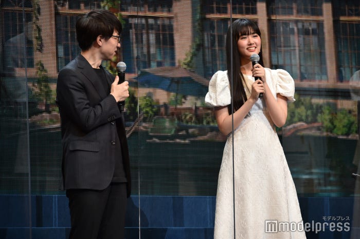 新海誠監督、原菜乃華(C)モデルプレス