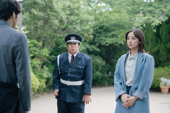 磯村勇斗、諏訪雅、堀田真由「僕達はまだその星の校則を知らない」第1話(C)フジテレビ