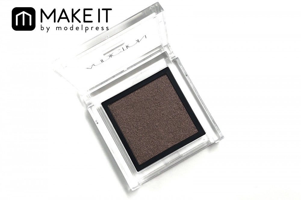 ADDICTION／ザ アイシャドウ／150 Burning Love／2,000円（税抜） (C)メイクイット