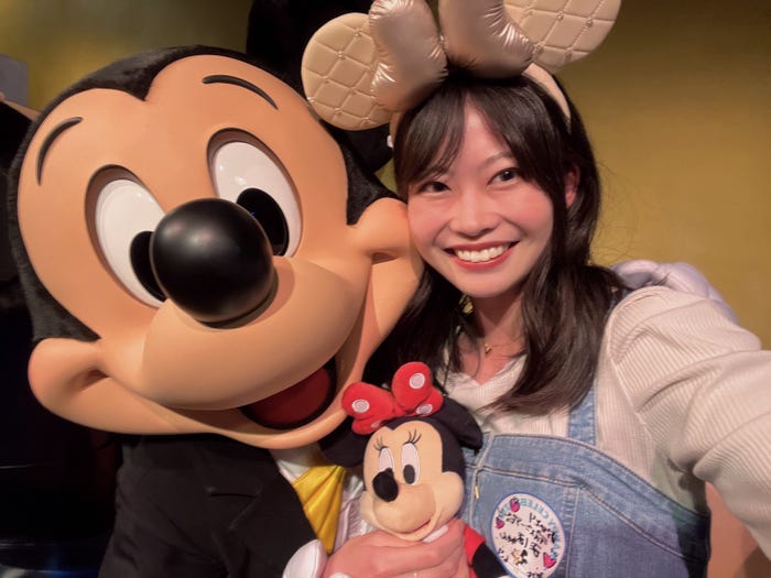 真帆「念願の初1人ディズニー」(提供写真)