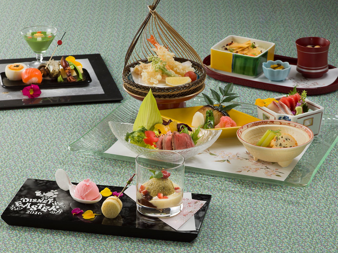 「花 Hana」花絵巻（ランチ） 3500円／（C）Disney