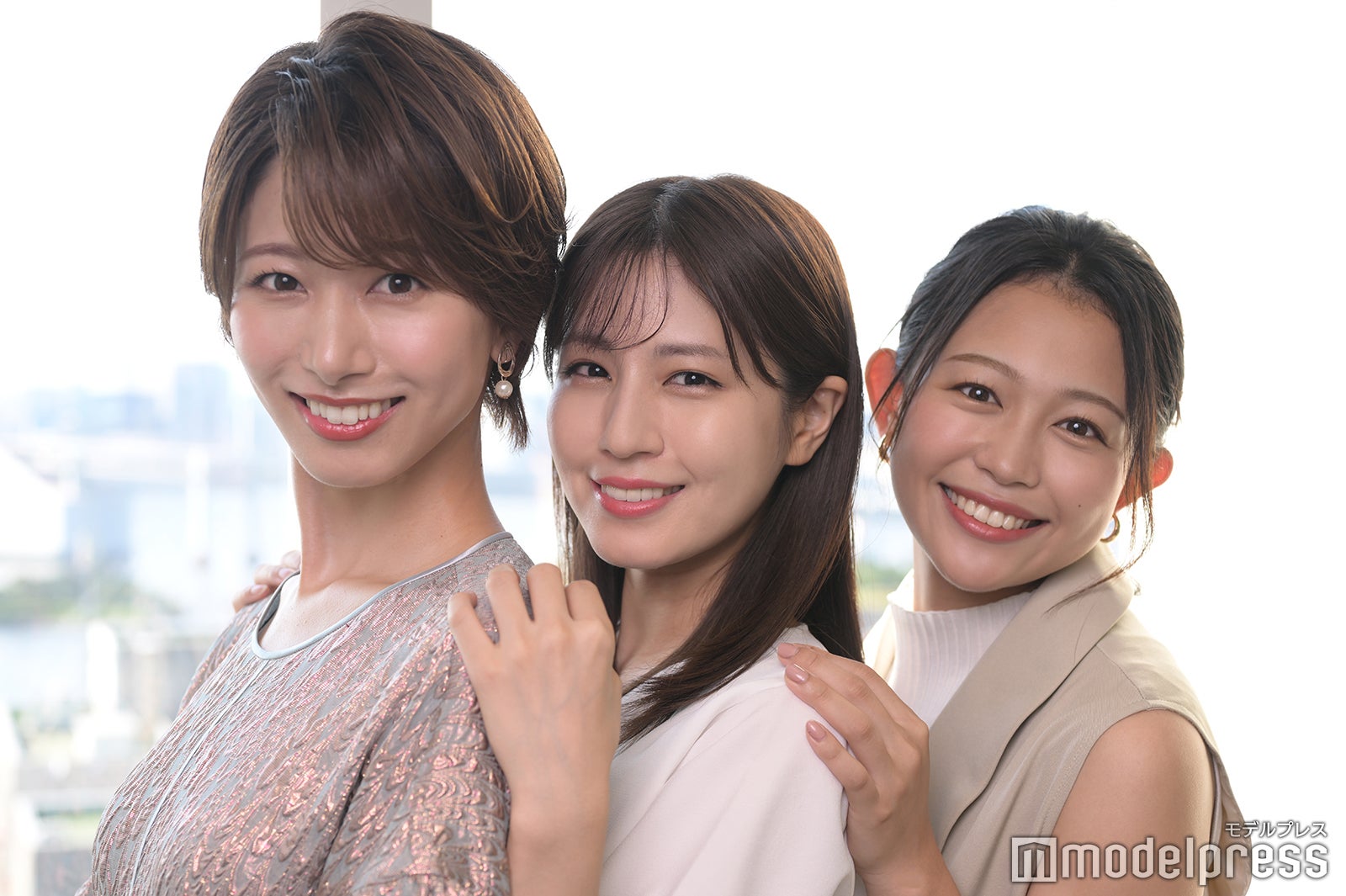 海老原優香アナ、堤礼実アナ、松崎涼佳アナ（C）モデルプレス