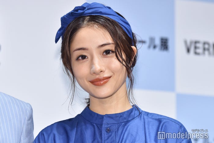 石原さとみ 乃木坂46齋藤飛鳥 Twiceサナ カチューシャ ヘアバンド こなれアレンジ術を真似したい モデルプレス 石原さとみ 乃木坂46齋藤飛鳥 Twiceサナ カチューシャ ヘアバンド こなれアレンジ術を真似したい モデルプレス