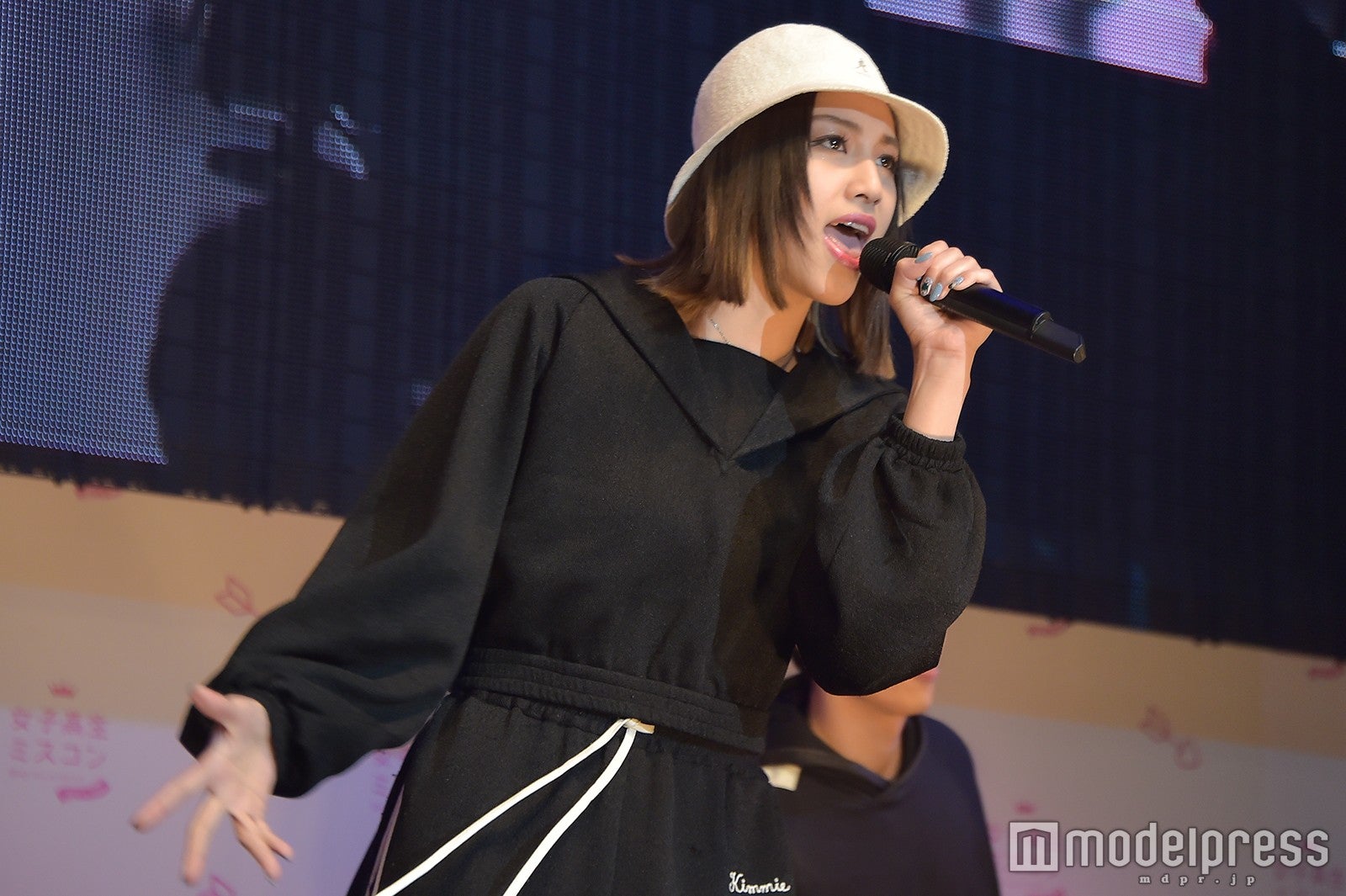 lol・honoka（C）モデルプレス