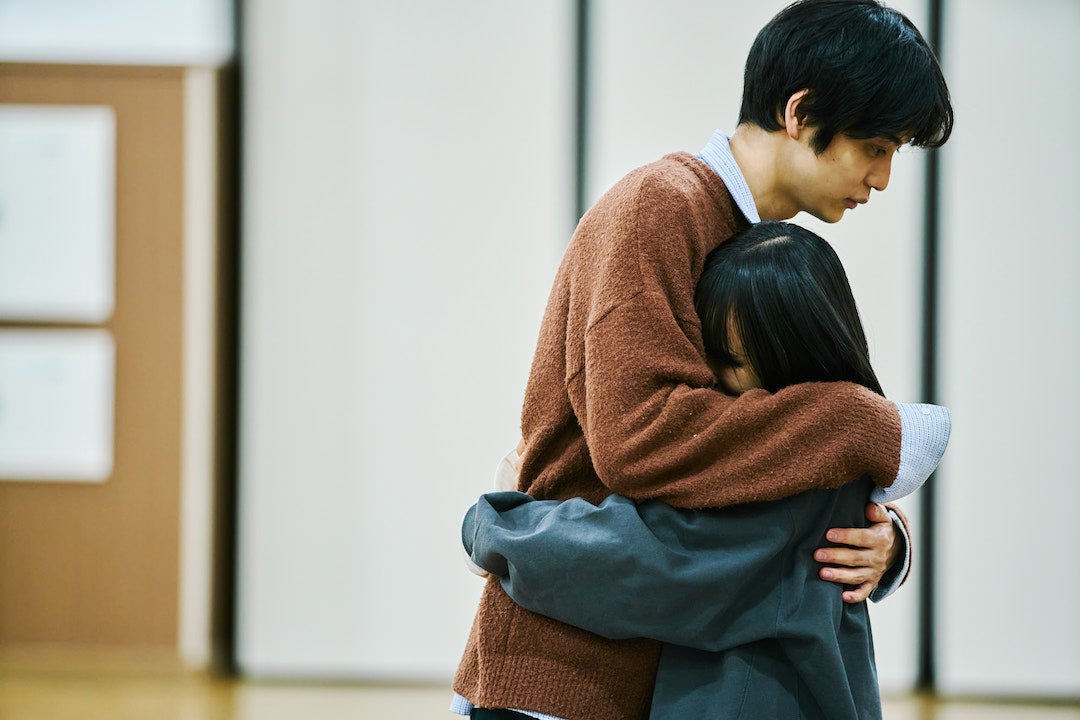 鈴木志遠、上大迫祐希「恋愛ドラマな恋がしたい～Kiss me like a princess～」第3話（C）AbemaTV, Inc.