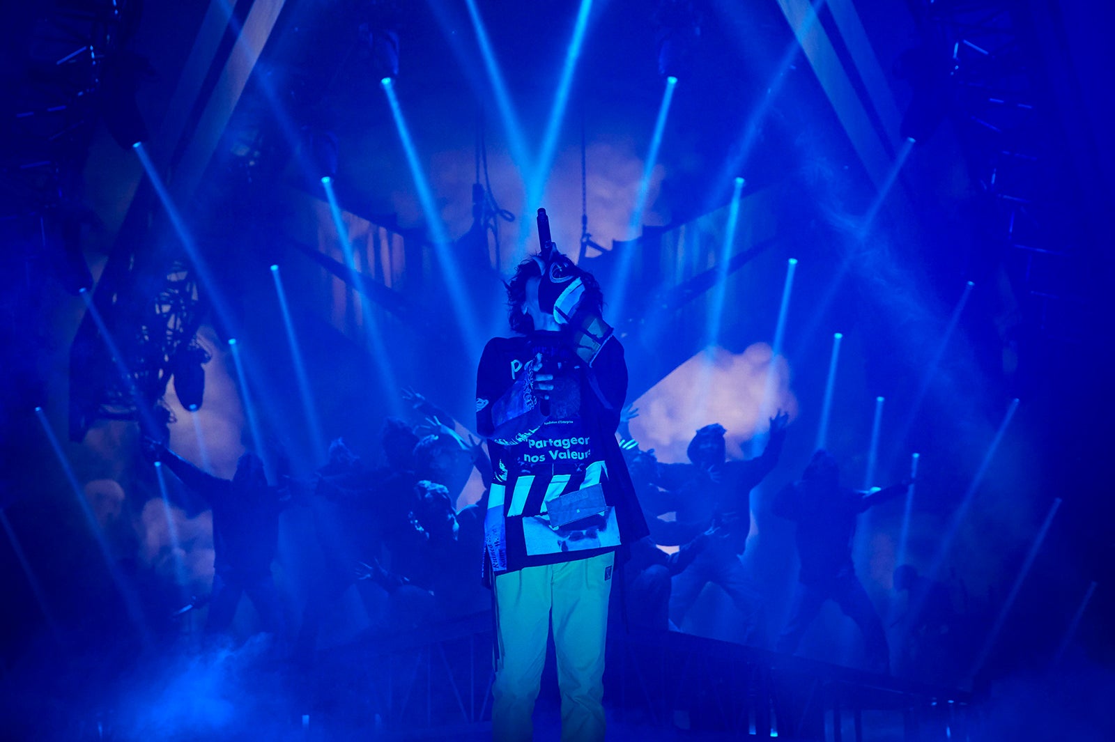 米津玄師「米津玄師 2019 TOUR／脊椎がオパールになる頃」より（提供画像）