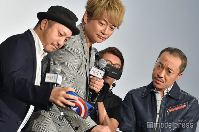 質問を選ぶ白石和彌監督、香取慎吾、音尾琢真 (C)モデルプレス