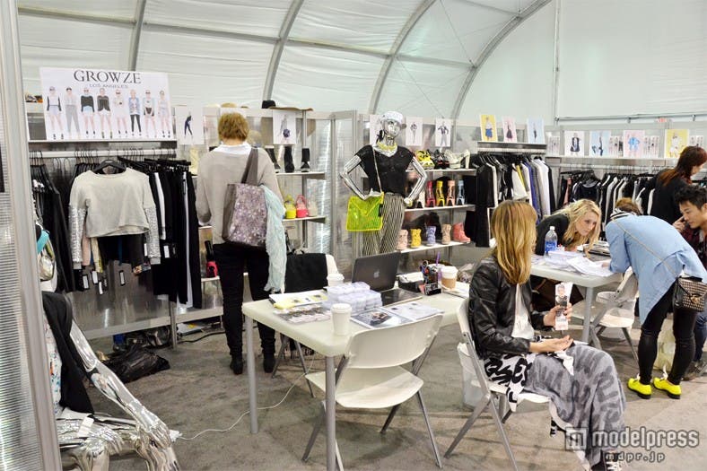 「GROWZE LOS ANGELES(グローゼ ロサンゼルス)」のブース(「MAGIC」2013S/Sにて)