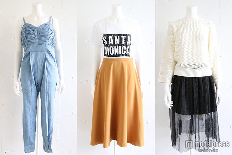 【左から】「BLONDY ReLISH」コンビネゾン¥15800 → ¥4740 70%OFF/「AULA AILA」フレアスカート¥12000 → ¥3600 70%OFF、トップス ¥6800 → ¥2720 60%OFF/「GINGER ALE」スプリングニット¥11000→ ¥5500 50%OFF、チュール ¥9800 → ¥4900 50%OFF