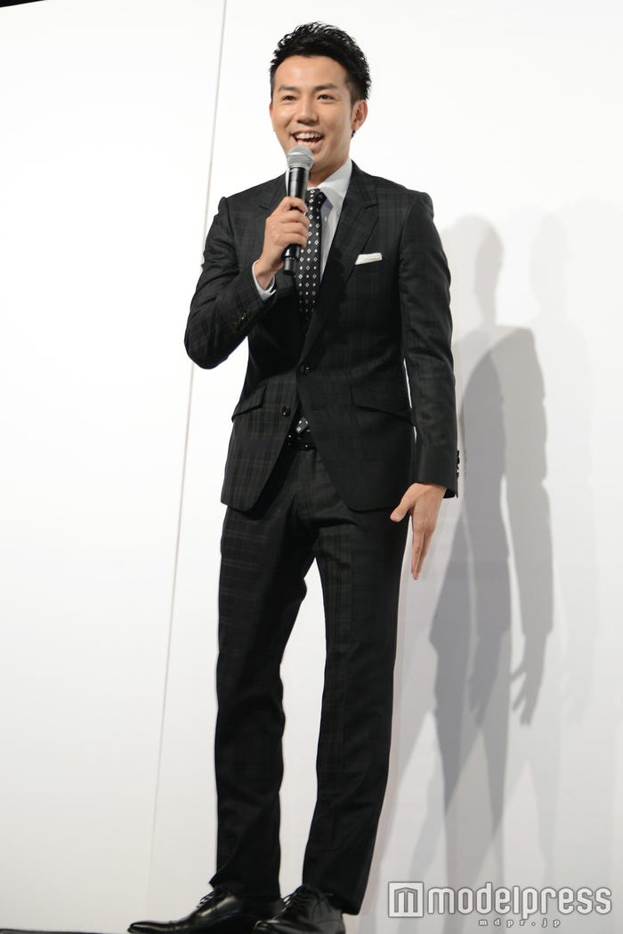 綾部祐二 (C)モデルプレス