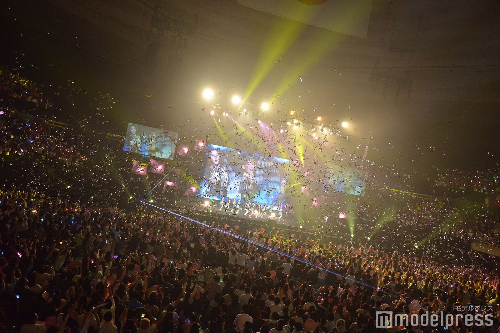 IZ*ONE （C）モデルプレス