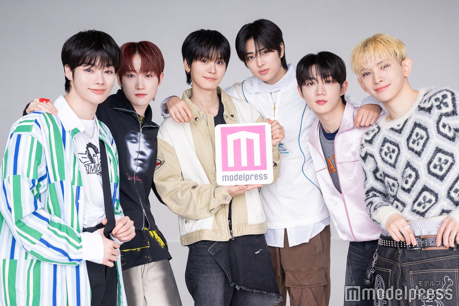 TEMPEST（左から）ハンビン、ヒョク、テレ、ウンチャン、ヒョンソプ、LEW（C）モデルプレス