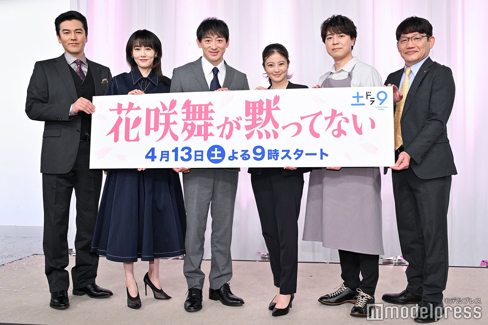 （左から）要潤、菊地凛子、山本耕史、今田美桜、上川隆也、飯尾和樹（C）モデルプレス