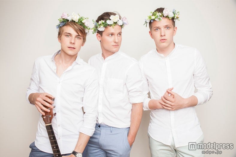 スウェーデンで人気の3兄弟ユニット「JTR」歌唱力とそのイケメンぶりが話題に