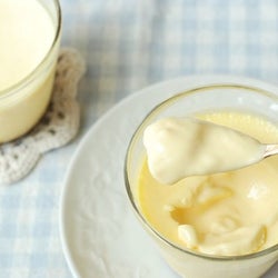 とろとろ派?もちぷる派?どっちも材料4つで簡単!子どもの日に食べたい手作りプリン♡