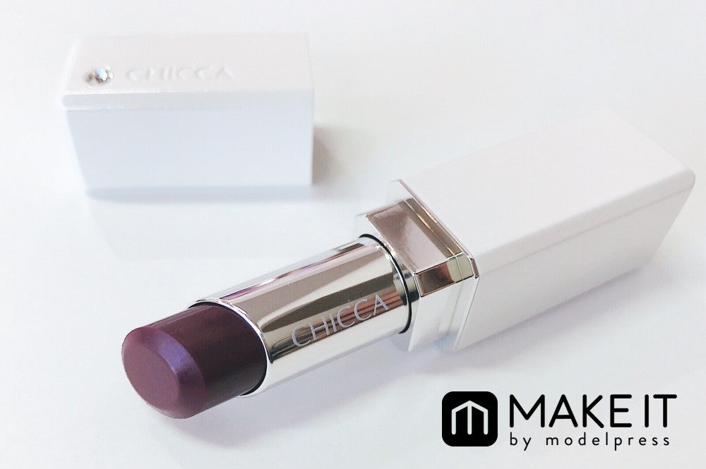 CHICCA／メスメリック リップスティック／35 グレープ／3,800円（税抜） (C)メイクイット