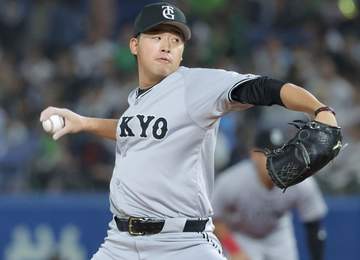 巨人 堀田賢慎がビッグプレー！サヨナラ危機しのぐバント処理 解説の黒田博樹氏が絶賛「よく勝負いきましたよね。非常に大きなワンプレー」