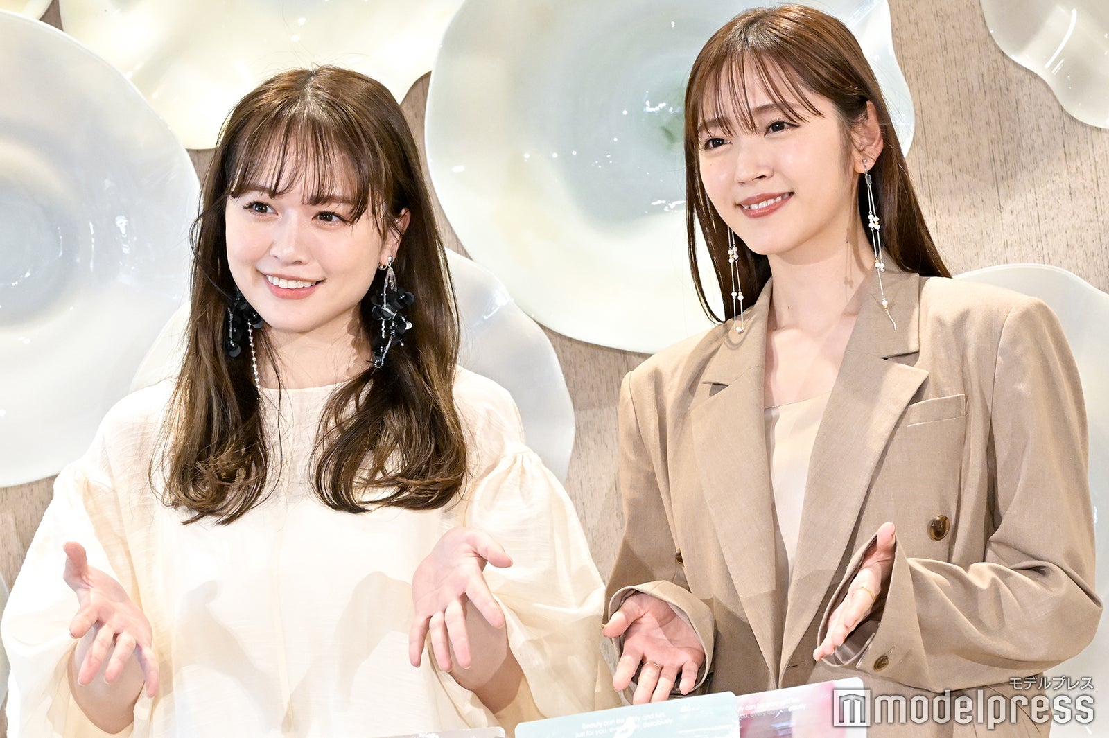 ゆうこす、鈴木愛理（C）モデルプレス