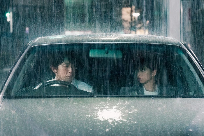 佐々木蔵之介、齋藤飛鳥(C)2024映画「マイホームヒーロー」製作委員会