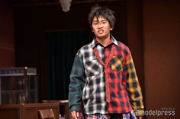 1人2役?並木憲次(中井貴一)の若き頃を演じる藤原丈一郎(C)モデルプレス