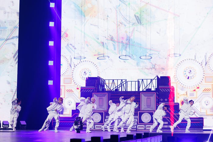 TREASURE (C)CJ ENM Co., Ltd, All Rights Reserved