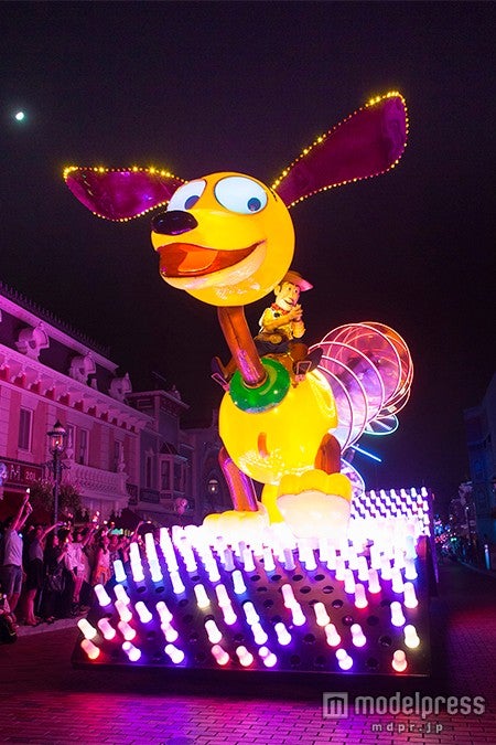 「ディズニー・ペイント・ザ・ナイト」（C）Disney