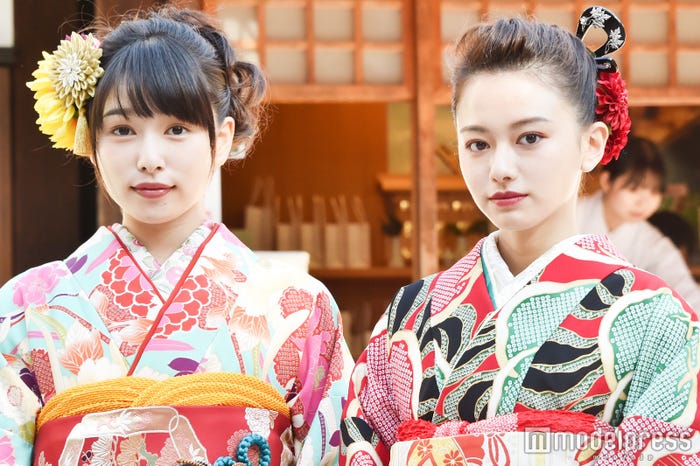 桜井日奈子、山本舞香(C)モデルプレス