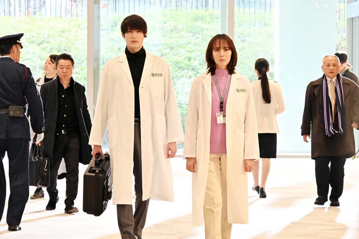 ジェシー、比嘉愛未「新空港占拠」最終話より(C)日本テレビ