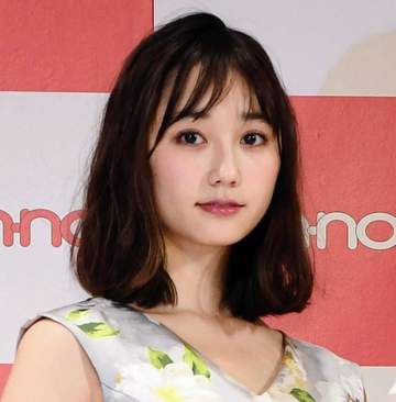 「セブンティーン」元専属モデルが第1子妊娠を報告 ふっくらおなかショットに祝福の声