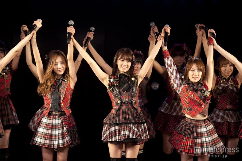 AKB48 前田敦子 劇場 500回記念 2種 コンプ AKB48～激動の2012年～ 写真特集：時事ドットコム