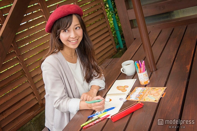 ベレー帽でちょこっと仮装（C）Disney