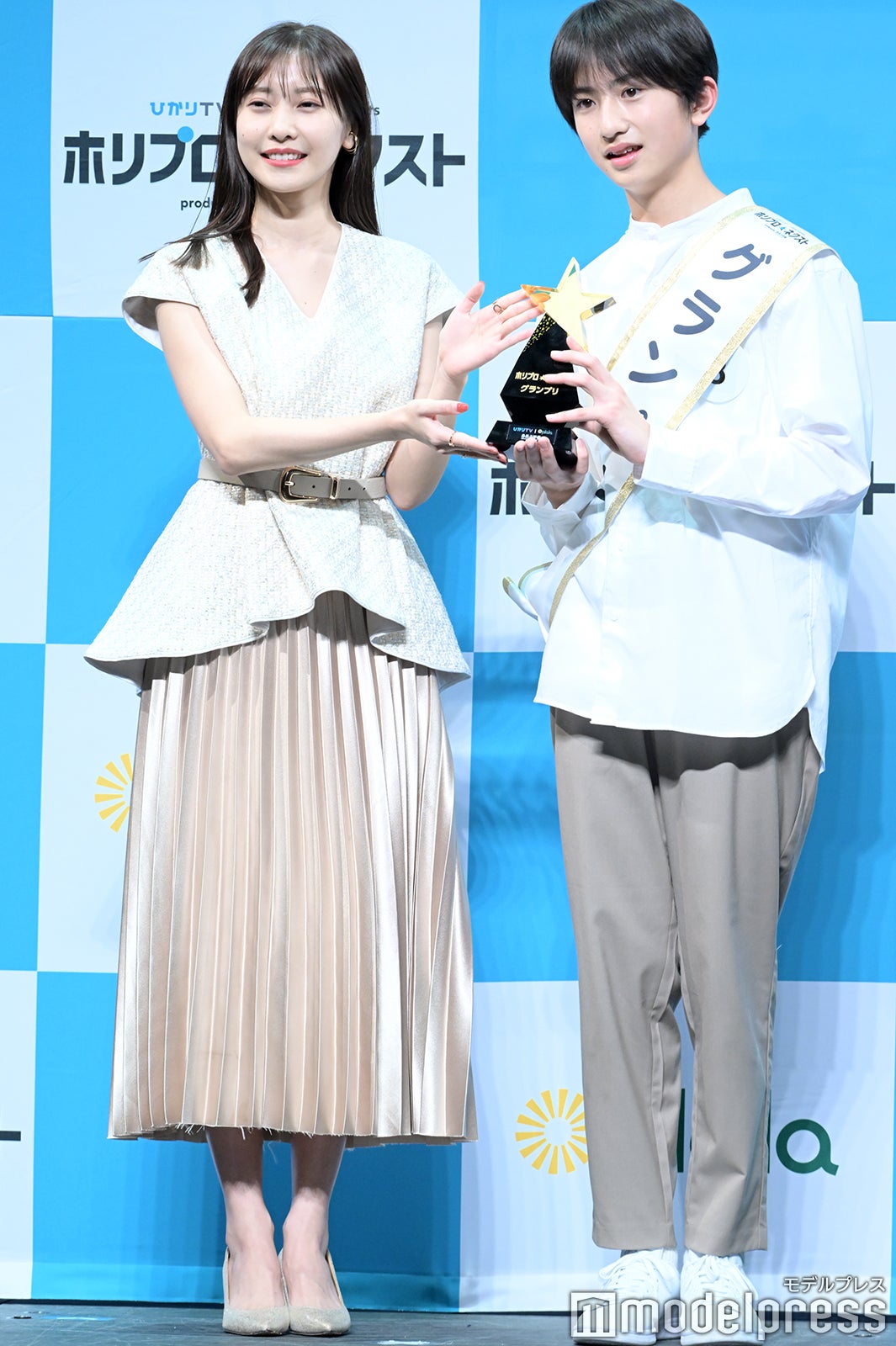 佐野ひなこ、石原颯也くん（C）モデルプレス