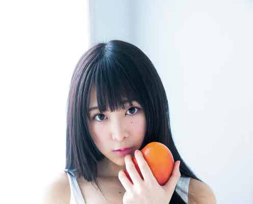 “かわいすぎる”と話題のドール系美女・真島なおみ、セクシー谷間&脚線美で悩殺