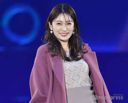吉田朱里、ピンクコーデで多幸感全開 シースルーバングが可愛い<札幌コレクション 2022 A/W>