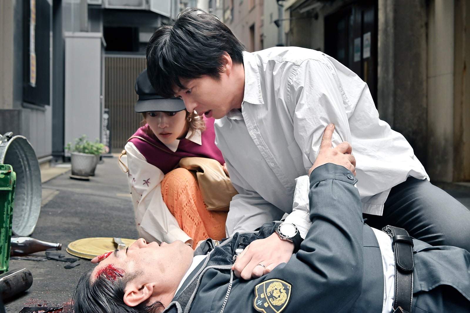 小手伸也、高畑充希、田中圭（C）テレビ朝日