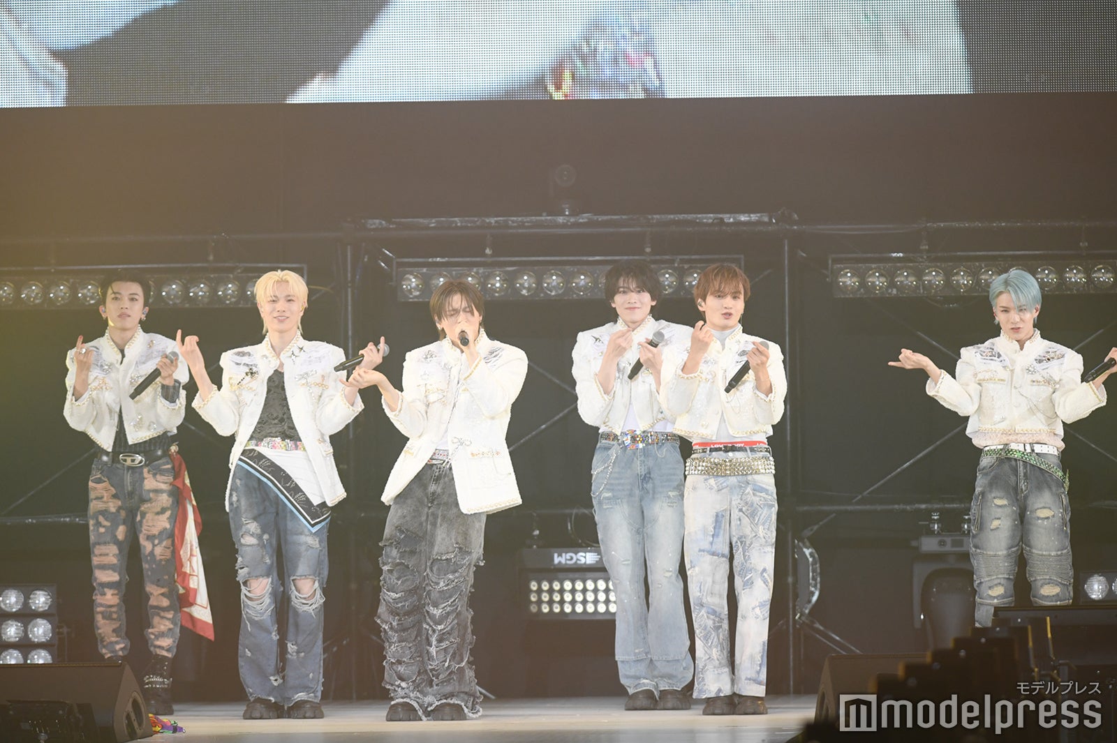 DXTEEN（C）モデルプレス