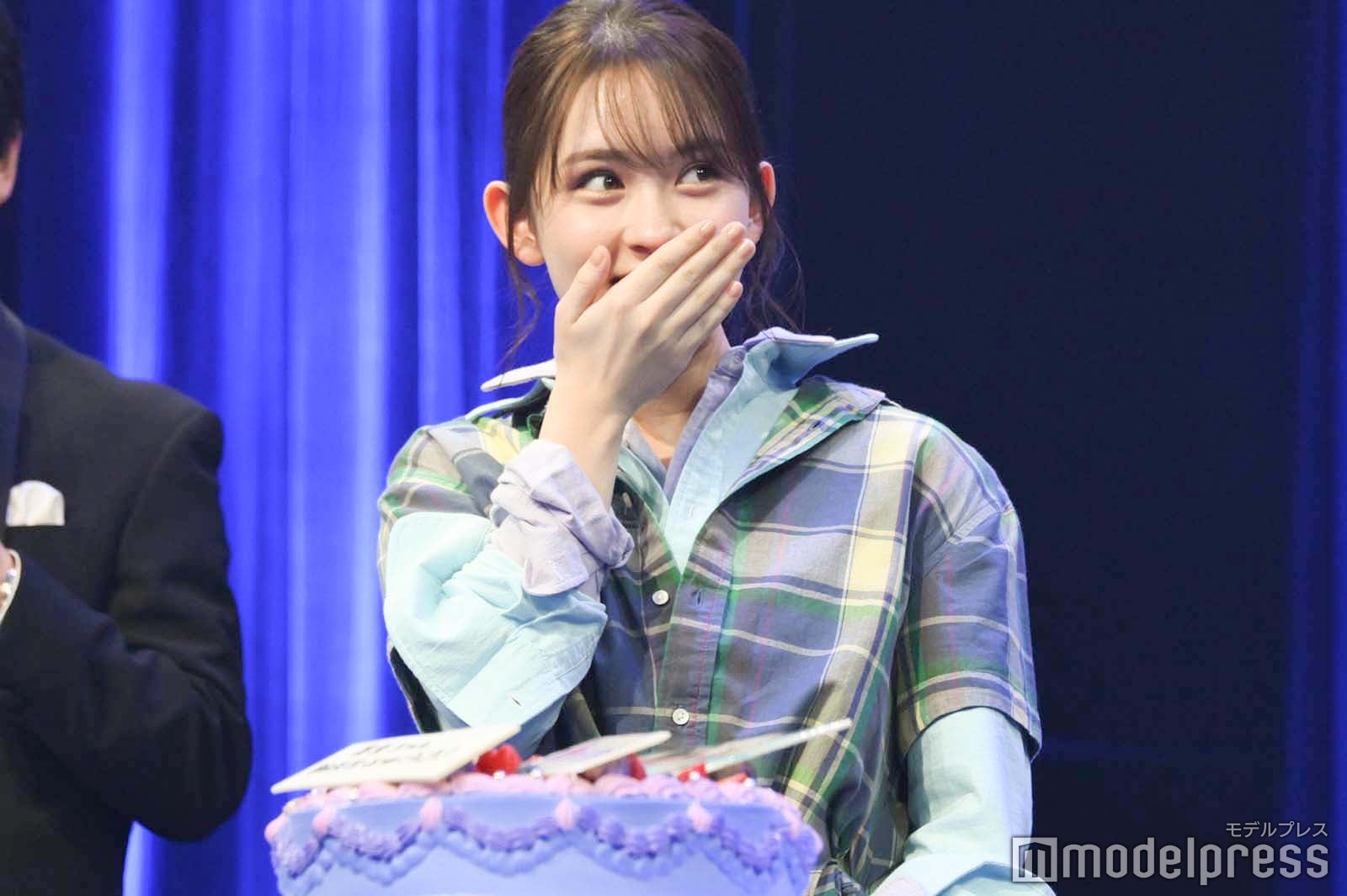 畑芽育にバースデーサプライズ 誕生日プレゼントのチョイスに「渋い」ツッコミ浴びる＜9ボーダー＞