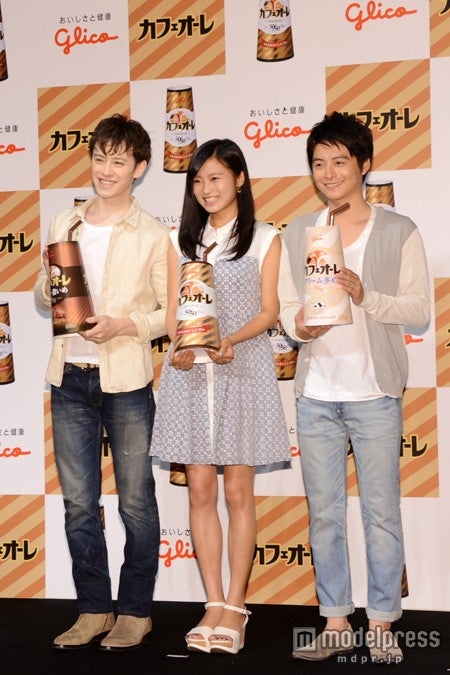（左から）ウエンツ瑛士、小島瑠璃子、小池徹平