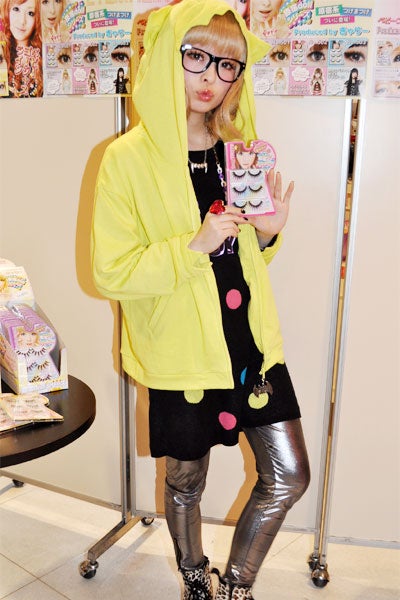 きゃりー（つけまつげ発売記念イベントより）