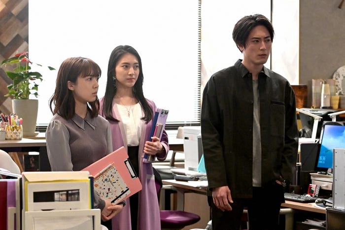 上白石萌音、久保田紗友、間宮祥太朗「オー!マイ・ボス!恋は別冊で」最終話より(C)TBS