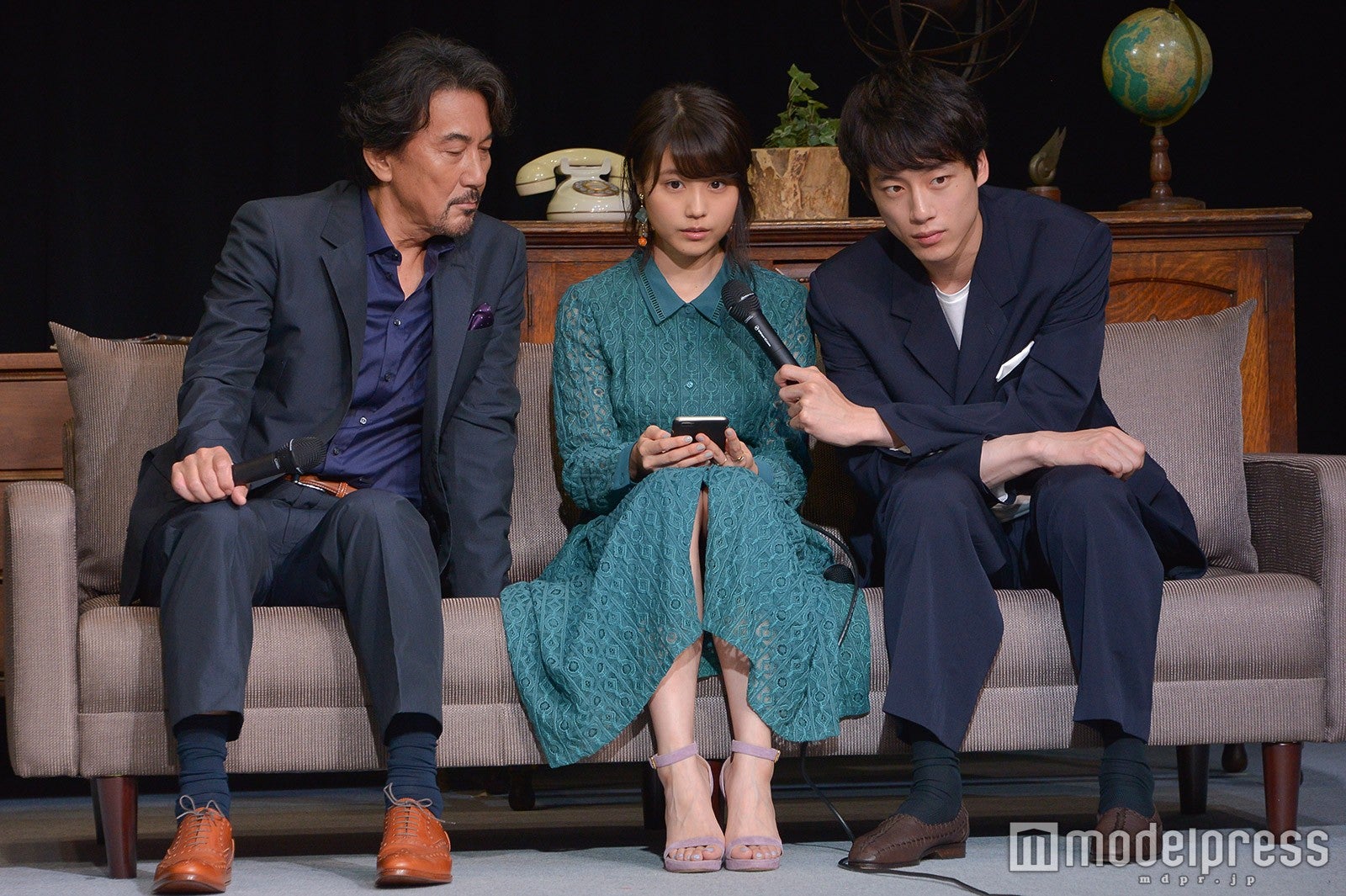 役所広司、有村架純、坂口健太郎 （C）モデルプレス