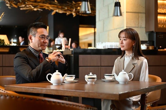 八嶋智人、松本まりか「ミス・ターゲット」第5話より(C)ABCテレビ