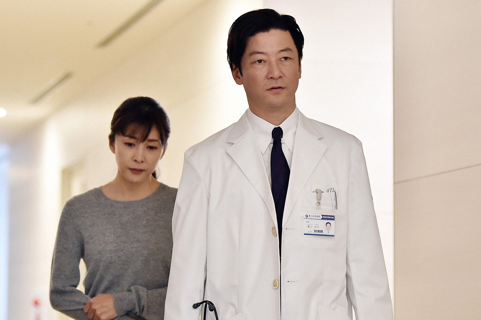 竹内結子、浅野忠信「A LIFE～愛しき人～」第6話より（C）TBS