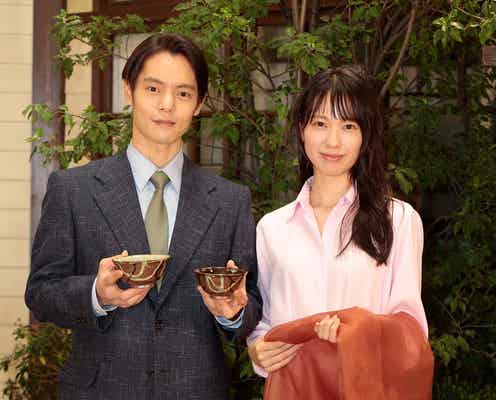 戸田恵梨香から窪田正孝へ 朝ドラバトンタッチセレモニーでプレゼント交換