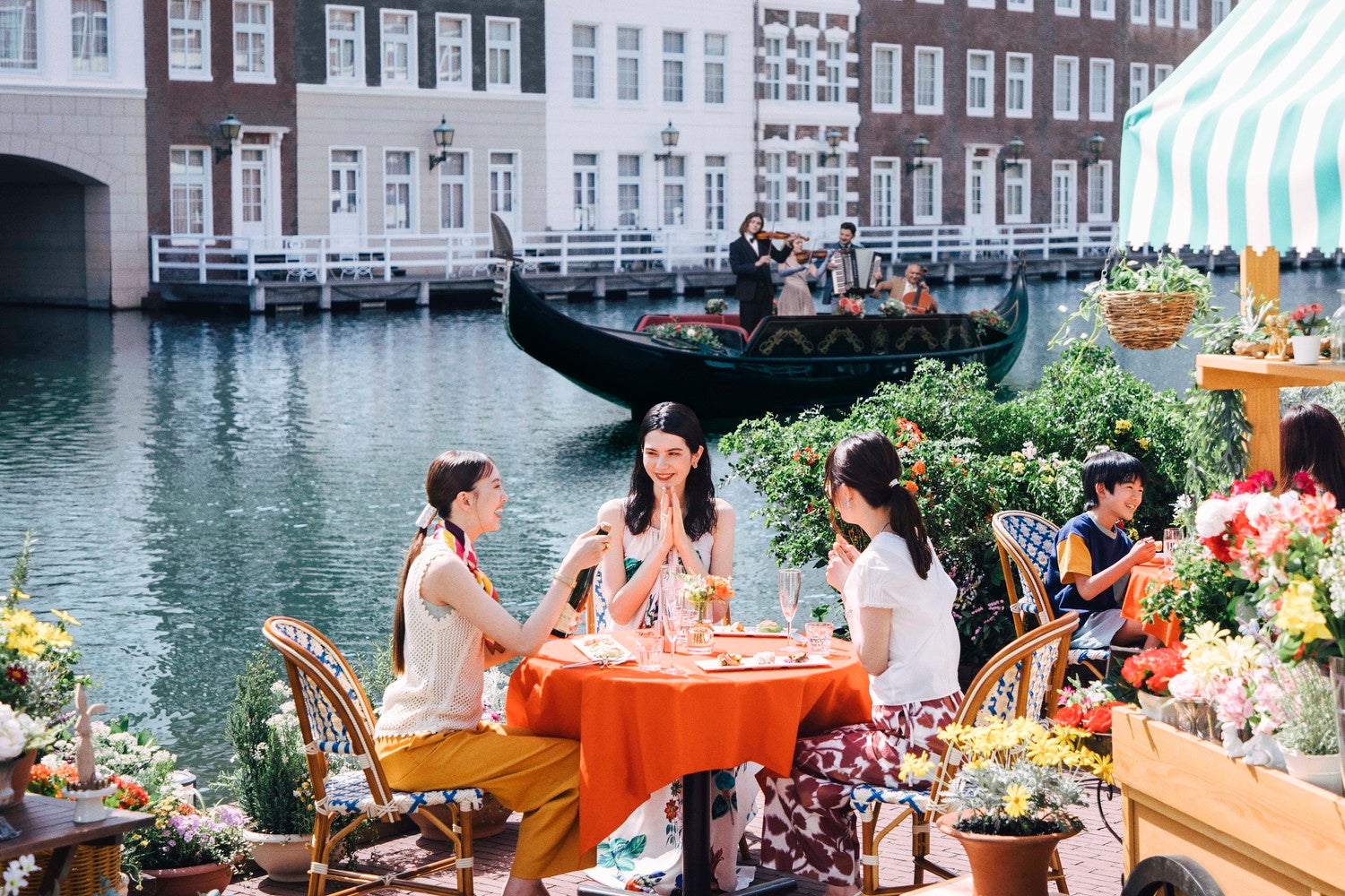 光と運河のサマーフェスティバル／画像提供：ハウステンボス