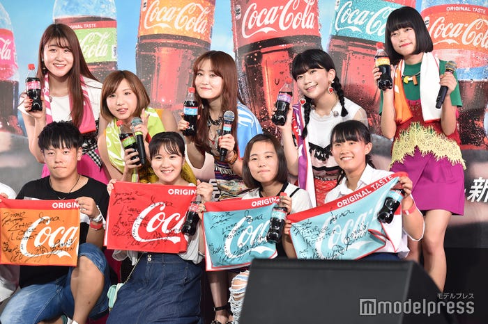 Little Glee Monster(後列左から)かれん、MAYU、芹奈、manaka、アサヒ(C)モデルプレス